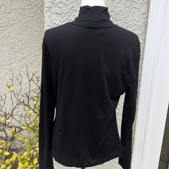 St. John Caviar Collection Fine Jersey Black Turtleneck Top Women's Size L - Picture 4 of 8